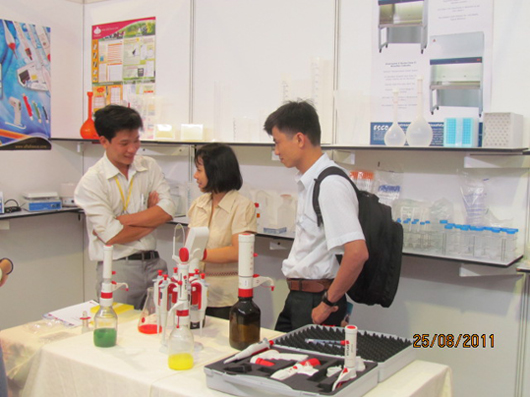 HÓA VIỆT – TRIỂN LÃM VIETNAM MEDIPHARM EXPO 2011